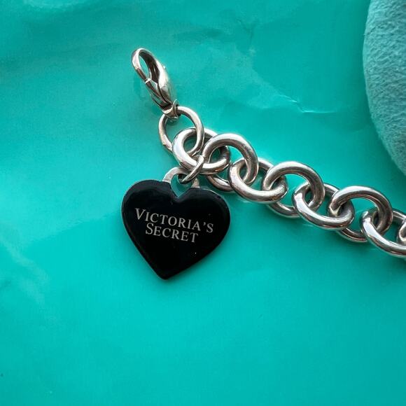 Rare 7” Tiffany & Co. Victoria’s Secret Black Heart Charm w/ Chain Link Bracelet - Picture 2 of 12